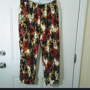 Molly & Erica floral ankle pant with band hem